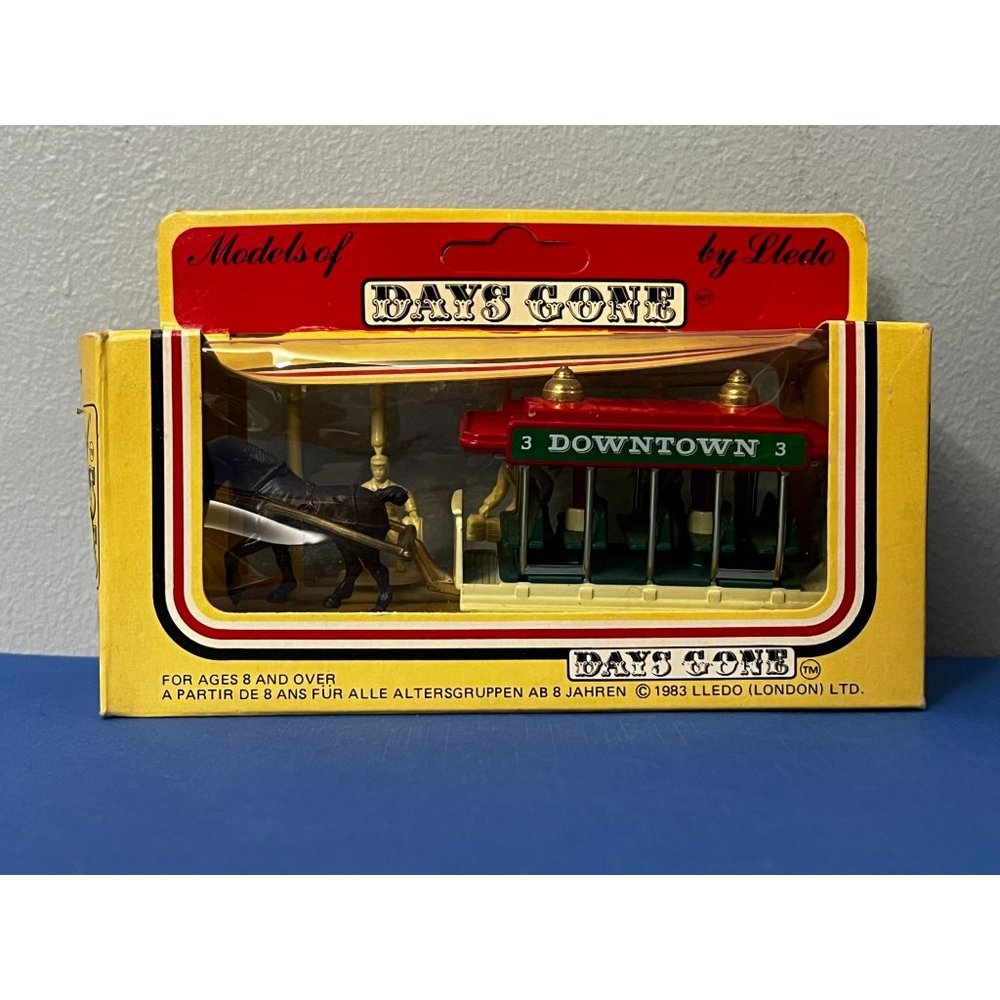 Vintage LLEDO Diecast HORSE DRAWN OMNIBUS W/ FIGURES DOWNTOWN DGI-005